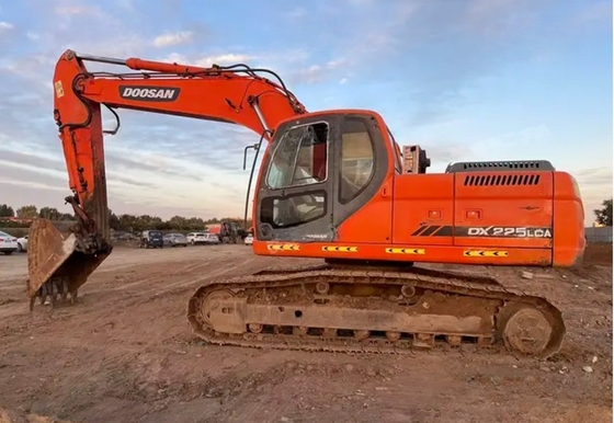 DOOSAN DX225LCA Excavadora Hidráulica Tubo de aceite de hierro para planta de fabricación