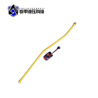 PC60 Tubo de hierro de excavadora Tubo de brazo medio hidráulico en planta de fabricación